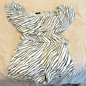 Dress Romper white with glittery gray lines. Date night or special occasion.